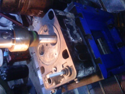 Rekondisi in set cylinderhead AE 1